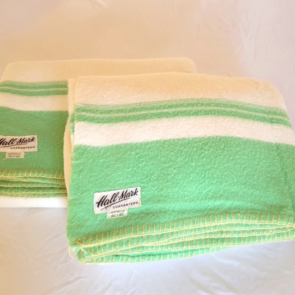 Vintage Wool Blend Blanket 60x80 - Picture 12 of 12